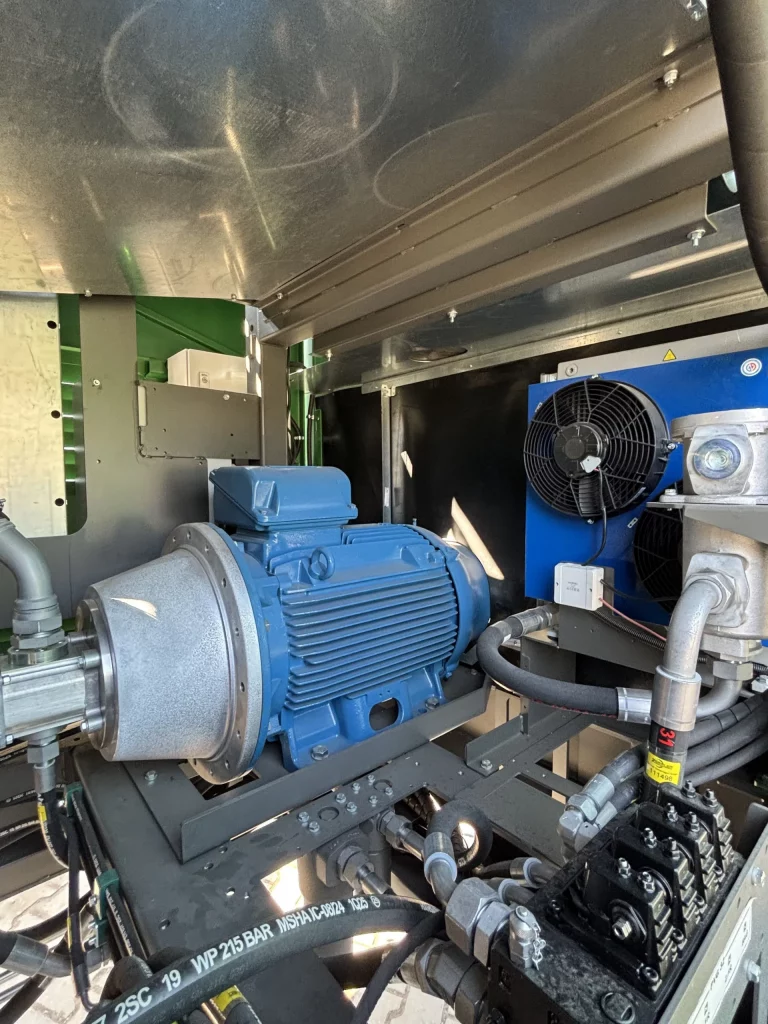Antriebskonzepte für Siebanlagen - Elektro-hydraulischer Antrieb